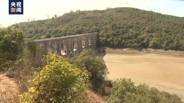 开yun体育网畴昔丰盈的水库如今已暴露了干涸的水库底部-开云kaiyun下载官网手机版(官方)最新下载IOS/安卓版/手机版APP